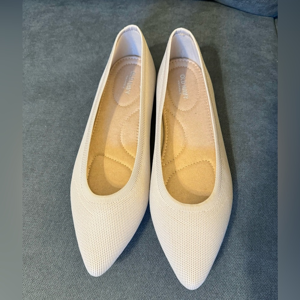 ❣️Old Navy Neutral Flats❣️